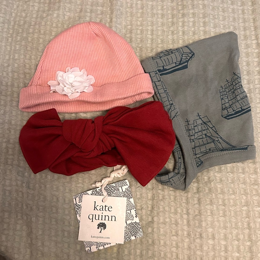 Lot of 3 infant hats/bow . Kate Quinn. Nicole Miller. NB and Size S